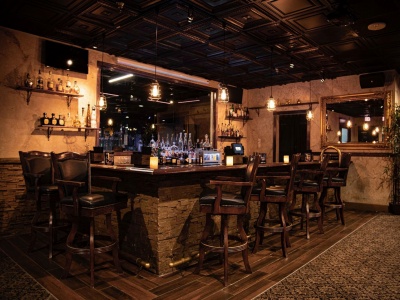 Monroe's Legends Steakhouse - Red Light interior 2